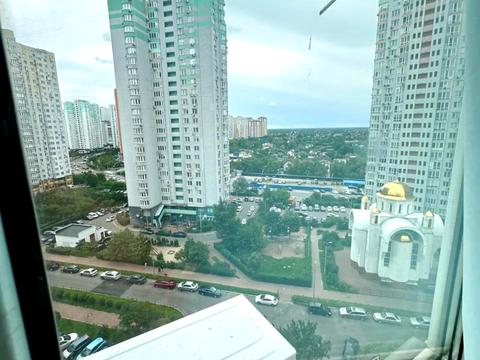 квартира за адресою Миколи Бажана просп., 10