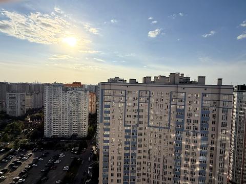 квартира по адресу Драгоманова ул., 6/1