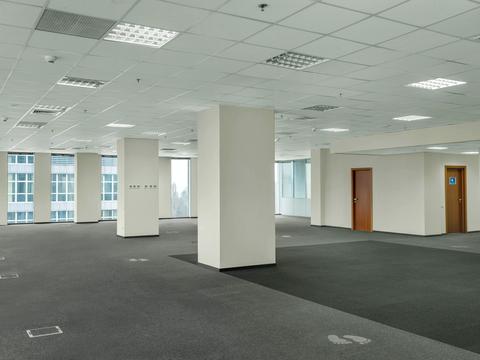 комерційна за адресою Миколи Амосова вул., 12