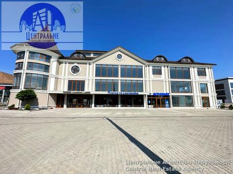комерційна за адресою Хотинська вул., 39в