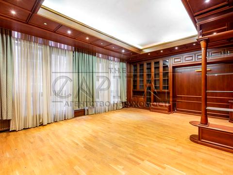 комерційна за адресою Жилянська вул., 5