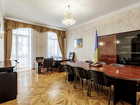 комерційна за адресою Ярославів Вал вул., 14-Г