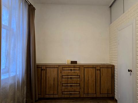 квартира за адресою Братська вул., 10