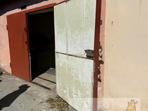 паркомісце за адресою Військбуд вул., 111