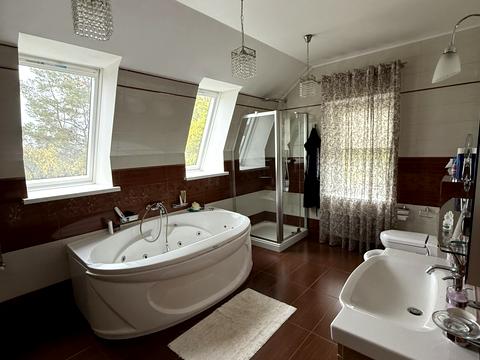 будинок за адресою Хутірська вул. (Жовтнева), 12