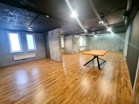 комерційна за адресою Авіаконструктора Ігоря Сікорського вул. (Танкова), 1-А