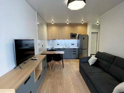 квартира за адресою Зарічна вул., 4