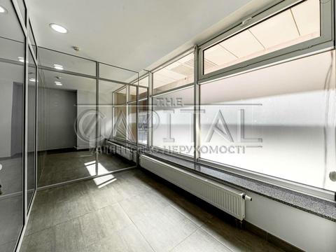 комерційна за адресою Антоновича вул. (Горького), 131