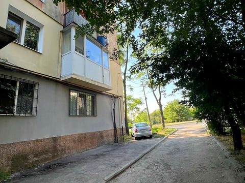квартира за адресою Високовольтна вул., 12