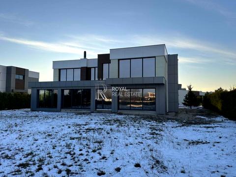 будинок за адресою с. Вишеньки, західна