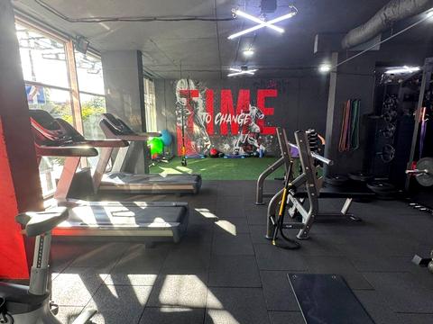 комерційна за адресою Звіринецька вул., 47