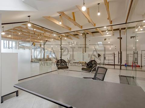 комерційна за адресою Куренівська вул., 21