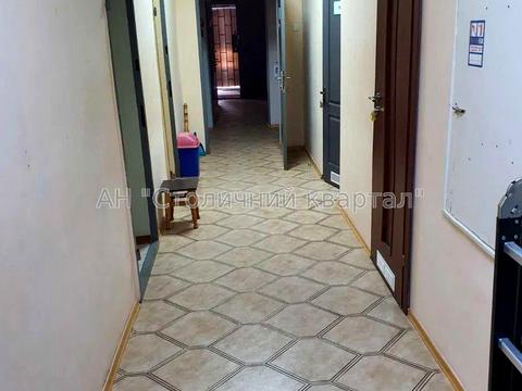 комерційна за адресою Леся Курбаса просп., 1-Б