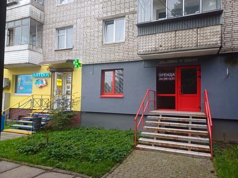 комерційна за адресою Гетьмана Івана Мазепи вул. (Топольна), 10