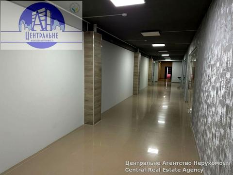 комерційна за адресою Руська, 240