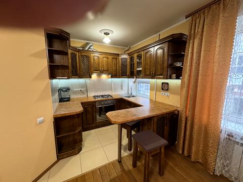 квартира за адресою Набережно-Лугова вул., 3