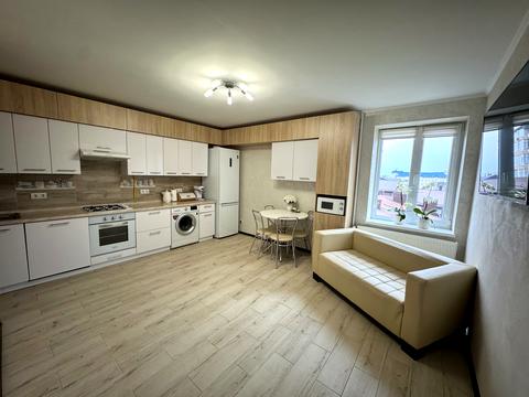 квартира за адресою Андрія Мельника вул., 10