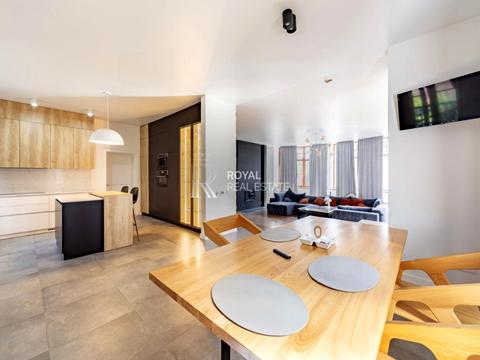 будинок за адресою Вишнева вул. (Леніна)