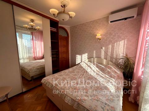 квартира за адресою Амвросія Бучми бульв., 8