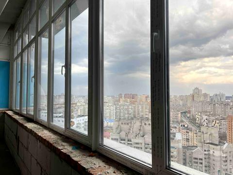 коммерческая по адресу Днепровская набережная ул., 14