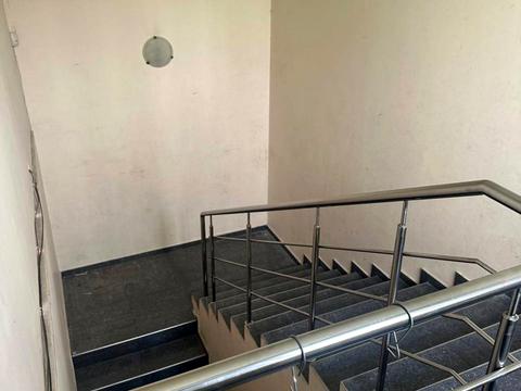 комерційна за адресою Анни Ахматовой, 46