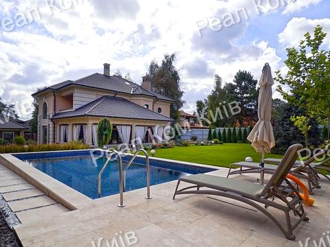 будинок за адресою Спортивна вул.