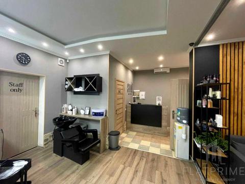 комерційна за адресою Анни Ахматової вул., 32/18