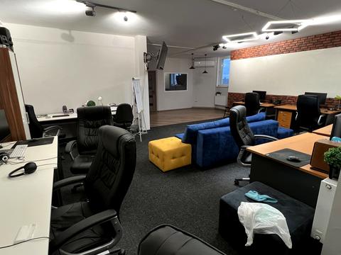 коммерческая по адресу Коперника ул., 3