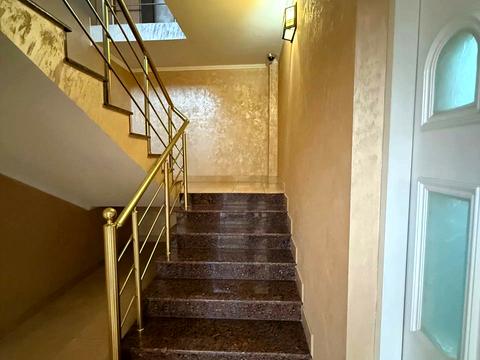 комерційна за адресою Центральна, 48