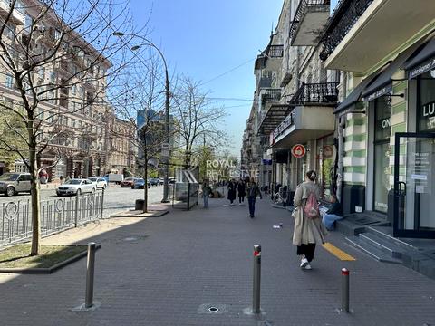 комерційна за адресою Велика Васильківська вул. (Червоноармійська), 28А