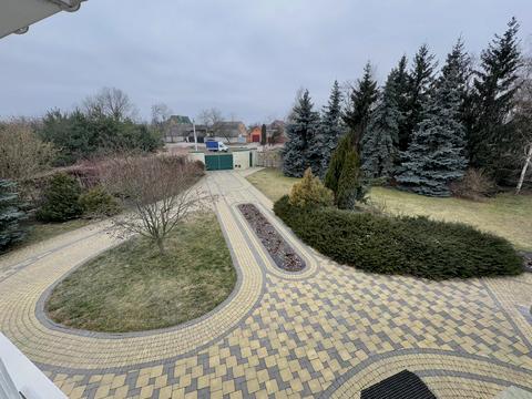 будинок за адресою Постишева вул., 1