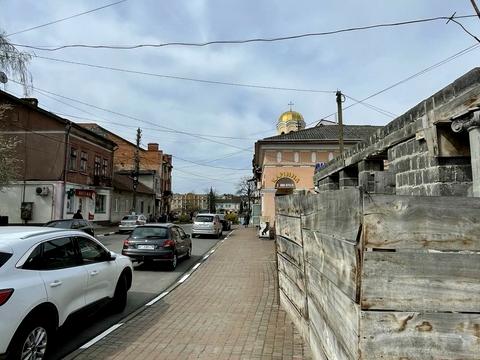 будинок за адресою Коновальця