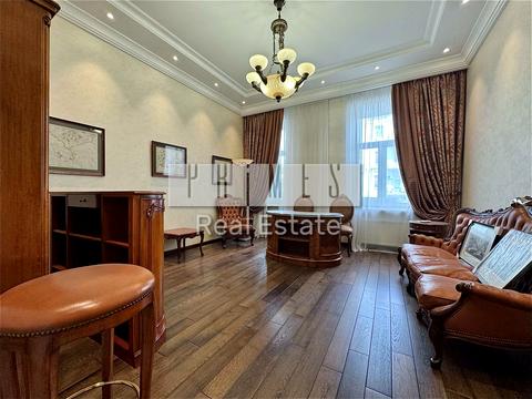 комерційна за адресою Київ, Шота Руставелі вул., 8