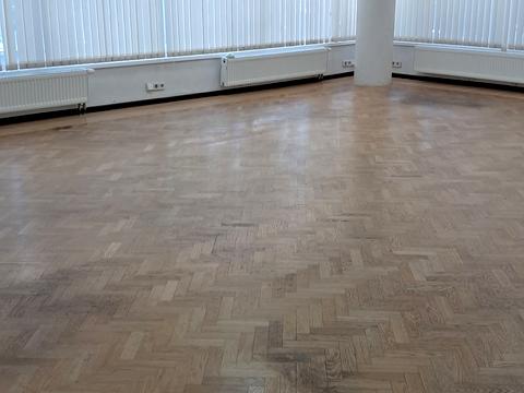 комерційна за адресою Рилєєва вул., 7/11