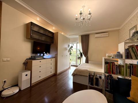 квартира за адресою Регенераторна вул., 4 к1
