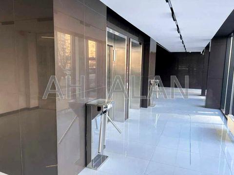комерційна за адресою Героїв полку "Азов" вул. (Маршала Малиновського), 12а