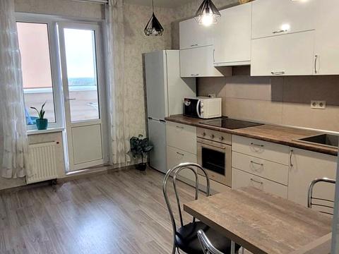 квартира за адресою Василя Симоненка вул., 105
