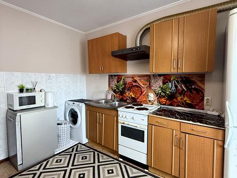 квартира по адресу Молодёжи просп., 8