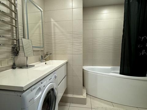 квартира за адресою житловий масив Тополя-1 вул., 8