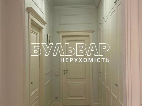 квартира по адресу Гвардейцев-Широнинцев ул., 33