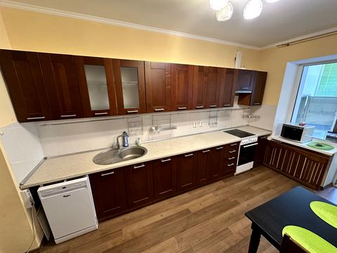 квартира за адресою Анни Ахматової вул., 33