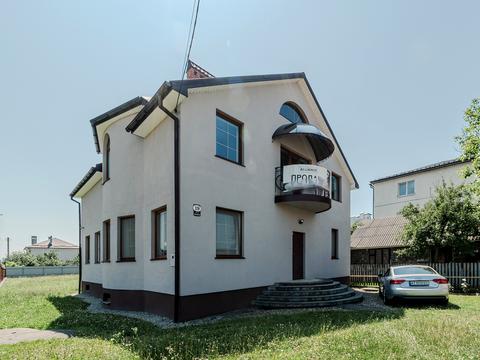 будинок за адресою с. Крихівці, Аматорська вул.