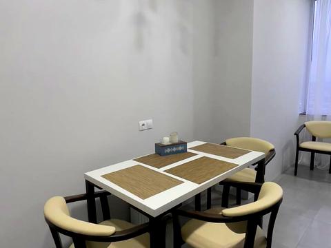 квартира за адресою Михайла Грушевського вул., 39/3, корп. 1-4