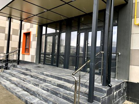 комерційна за адресою Домбровського вул., 3д