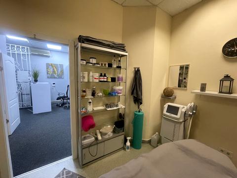 комерційна за адресою Петра Григоренка просп., 24