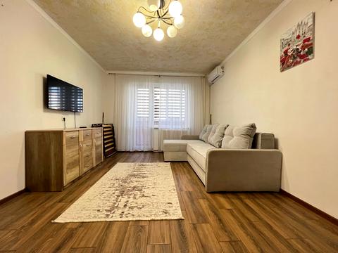 квартира за адресою Ревуцького вул., 42-А