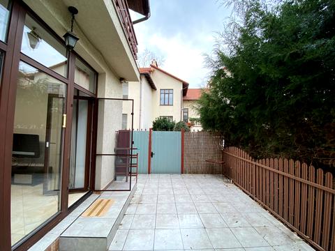 будинок за адресою Сергія Єфремова вул. (Академіка Вавілова)