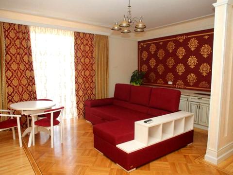 комерційна за адресою Чорновола вул., 80