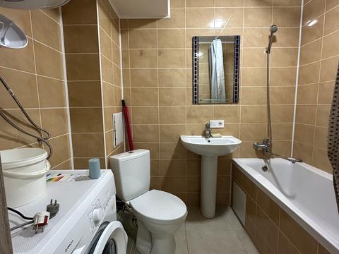 квартира за адресою Амосова пров., 12