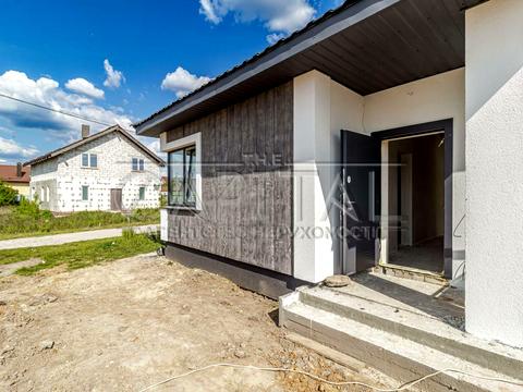 будинок за адресою Небесної Сотні вул. (Паризької Комуни)